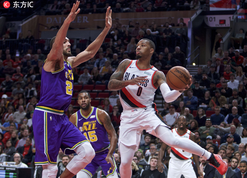 包含犹他爵士队横扫黄蜂队，取得连胜的词条