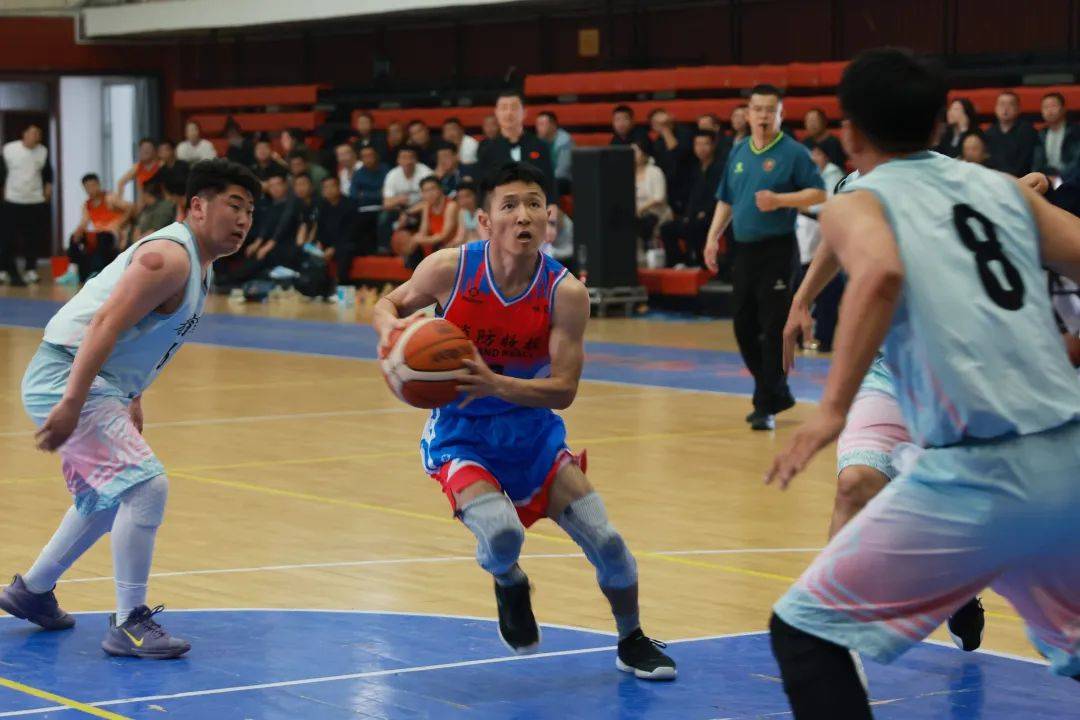 九游直播-球场上的篮球赛事将激发热血